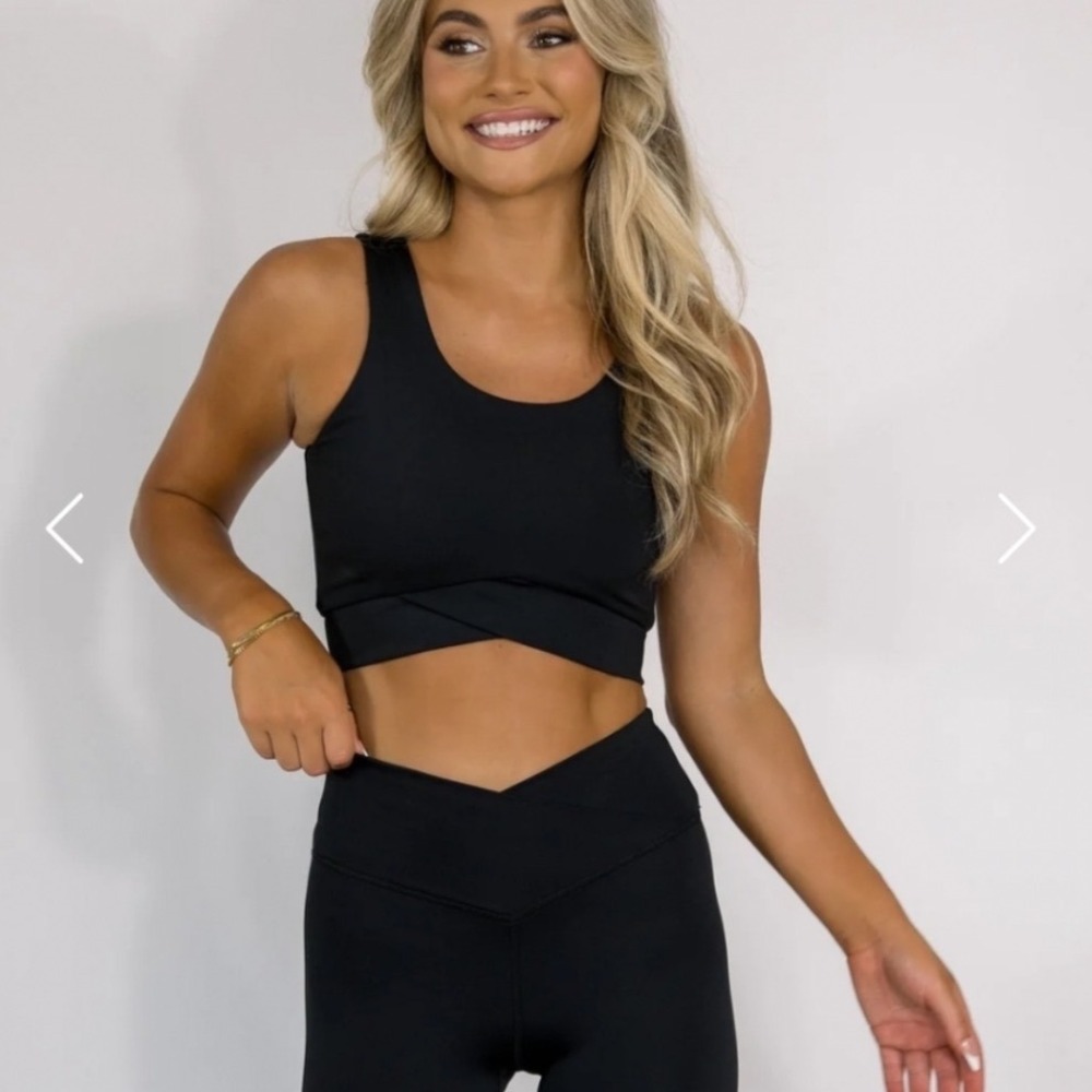 Salt Project Refine Ribbed Crossover Crop Top Black‎ Athletic Tank 1T24A7A Small